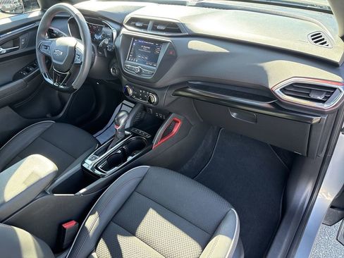 Used 2023 Chevrolet TrailBlazer RS FWD image 27