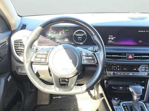 Used 2024 Kia Seltos SX AWD/4WD image 10