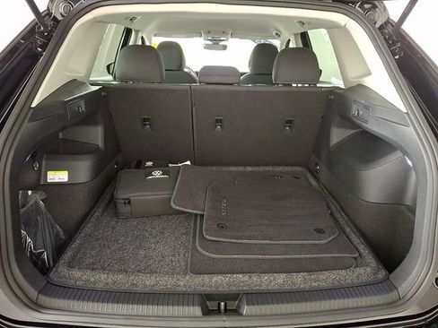 Used 2025 Volkswagen Tiguan S AWD/4WD image 26