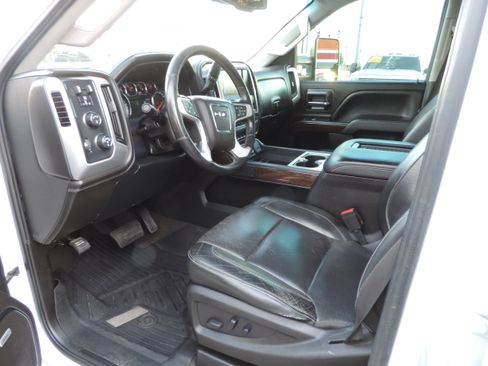 Used 2019 GMC Sierra 3500 SLT w/ Duramax Plus Package image 6