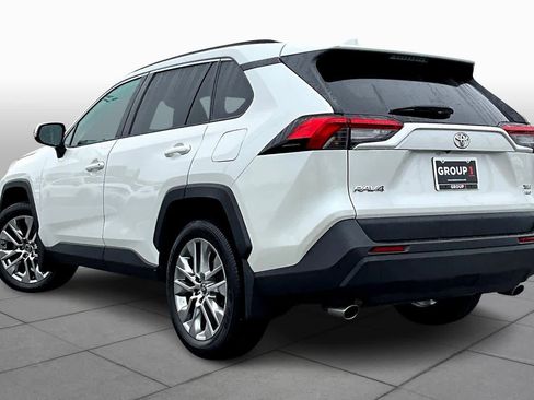 Used 2021 Toyota RAV4 XLE Premium AWD/4WD image 12