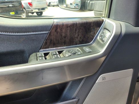 Used 2024 Ford F250 Lariat AWD/4WD image 24