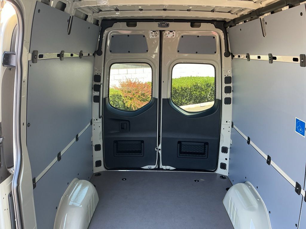 New 2026 Mercedes-Benz Sprinter 2500 image 22