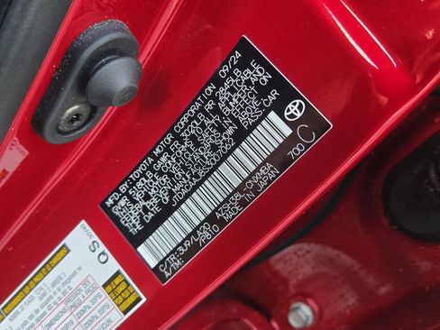 Used 2025 Toyota Crown Signia image 28