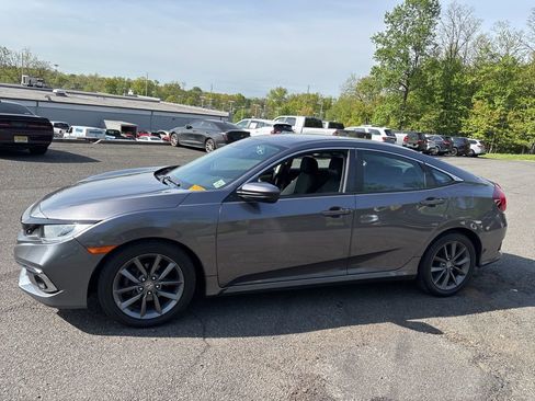 Used 2019 Honda Civic EX image 2