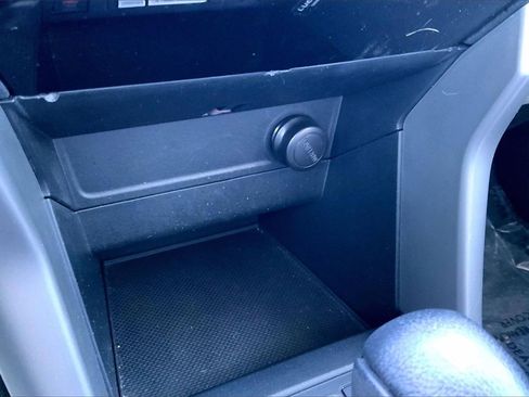 Used 2017 Subaru Forester 2.5i Limited image 17