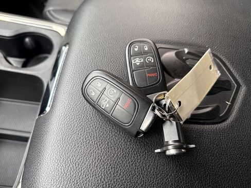 Used 2017 RAM 1500 Sport image 11