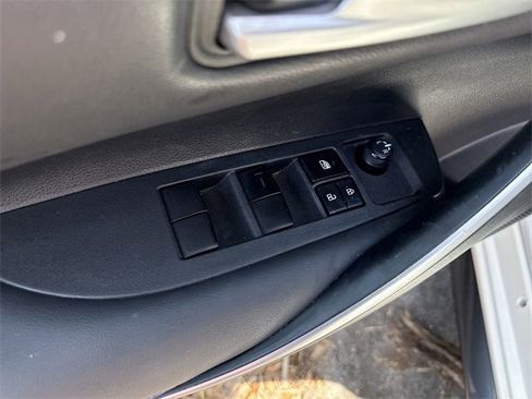 Used 2022 Toyota Corolla SE image 10