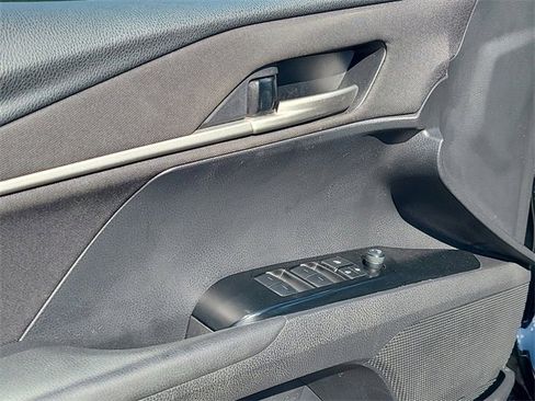 Used 2025 Toyota Camry LE image 19