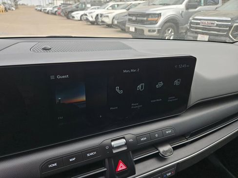 Used 2025 Kia K4 LXS image 21