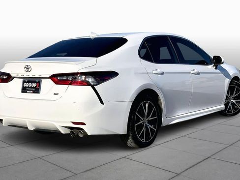 Used 2023 Toyota Camry SE image 12