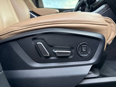 Used 2021 Audi Q8 Prestige w/ Prestige Package image 42