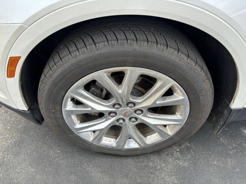 Used 2018 Cadillac XT5 Premium Luxury image 13