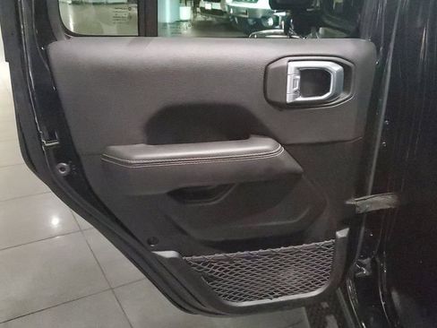 Used 2022 Jeep Wrangler Unlimited Sahara w/ Cold Weather Group image 17