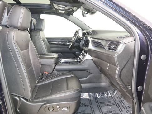 Used 2023 GMC Yukon XL Denali w/ Advanced Technology Package image 13