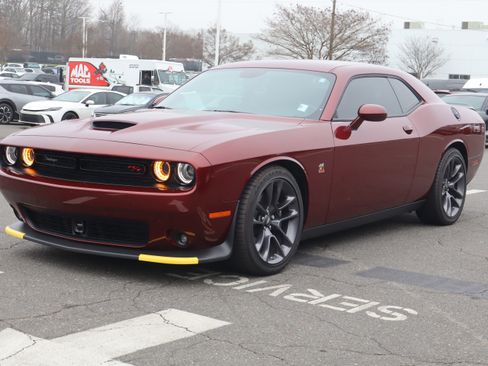 Used 2023 Dodge Challenger R/T Scat Pack w/ Plus Package image 5