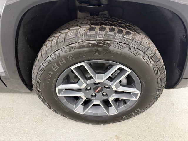 New 2026 GMC Terrain AT4 AWD/4WD image 4
