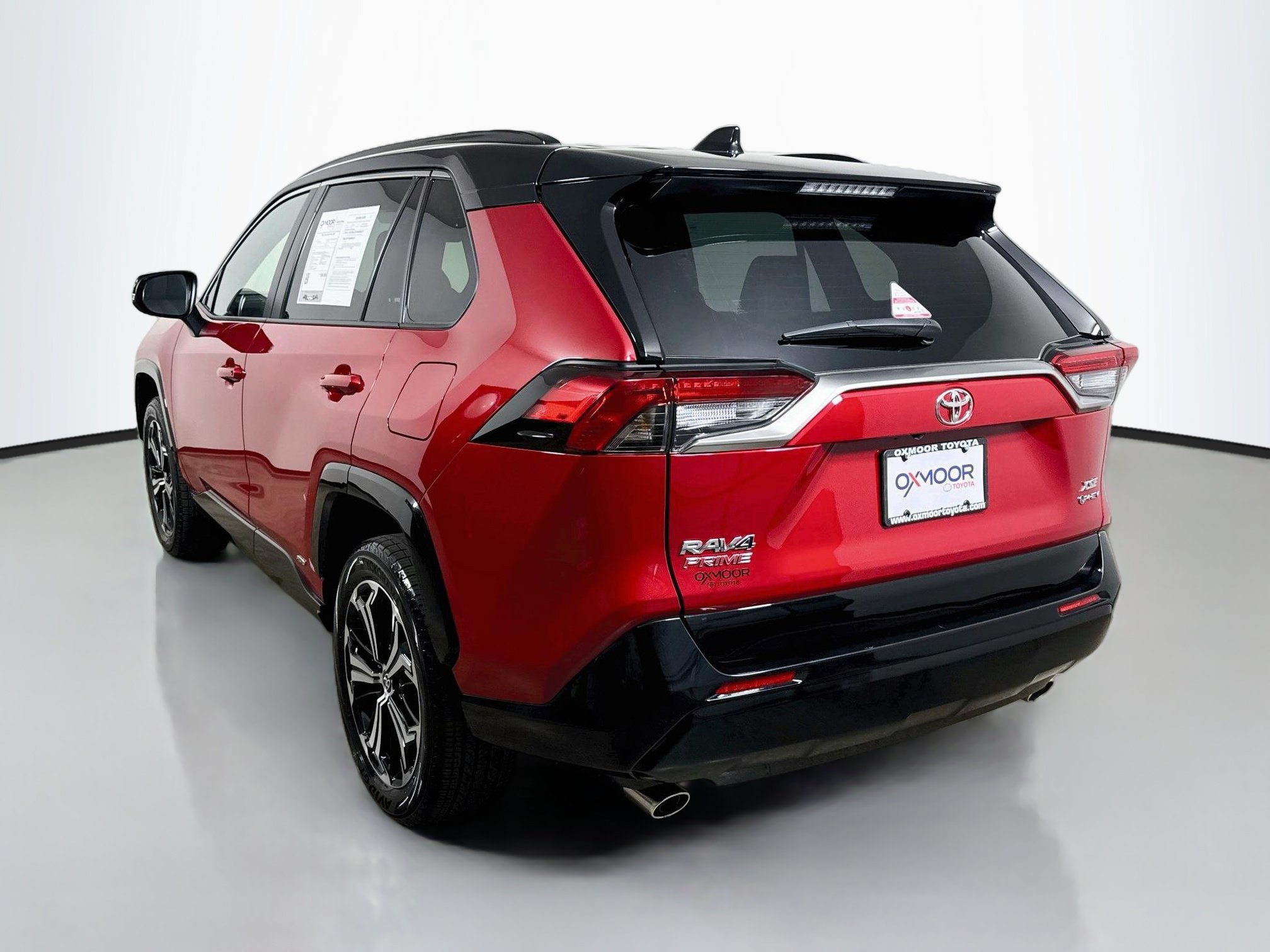 Certified 2025 Toyota RAV4 XSE w/ Weather Package AWD/4WD image 5