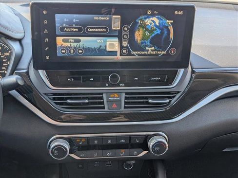 Used 2023 Nissan Altima 2.5 SR w/ SR Premium Package image 15