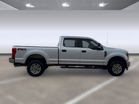 Used 2018 Ford F250 XL w/ STX Appearance Package AWD/4WD image 8