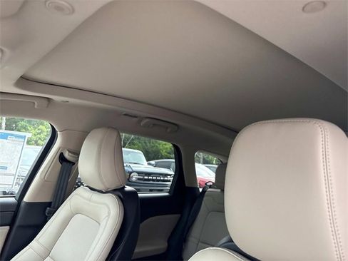 New 2025 Lincoln Corsair Grand Touring image 24