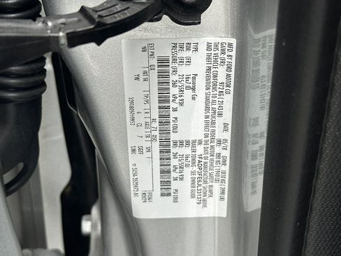 Certified 2018 Ford Focus SE FWD image 26