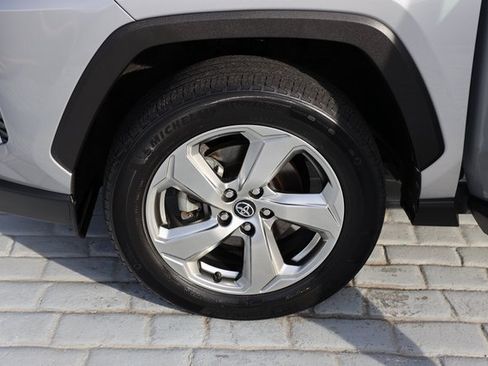 Used 2020 Toyota RAV4 Limited image 48