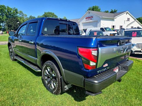 Used 2020 Nissan Titan Platinum Reserve image 3