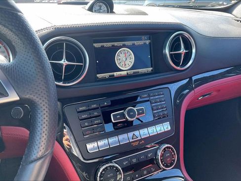 Used 2016 Mercedes-Benz SL 550 image 5
