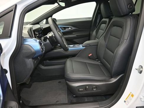 New 2026 Chevrolet Equinox EV LT FWD image 35