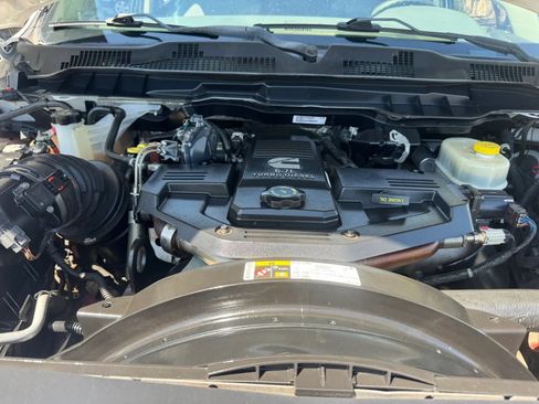Used 2017 RAM 3500 Tradesman w/ Chrome Appearance Group AWD/4WD image 38