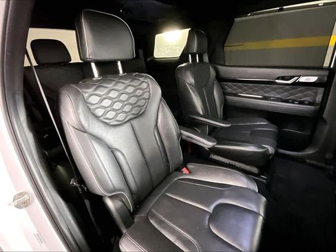 Used 2022 Hyundai Palisade Calligraphy FWD image 17