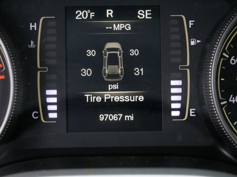 Certified 2018 Jeep Cherokee Latitude Plus w/ Cold Weather Group image 33
