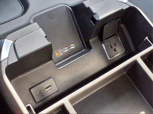 Used 2024 GMC Sierra 1500 SLT w/ SLT Premium Package image 14