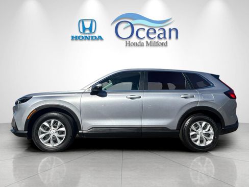 Used 2025 Honda CR-V LX image 6