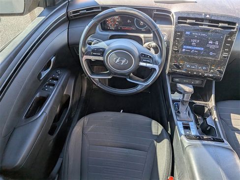 Used 2022 Hyundai Santa Cruz SEL Premium image 15