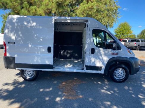 Used 2018 RAM ProMaster 2500 image 9