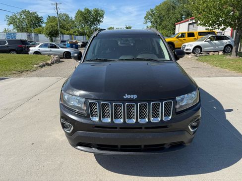 Used 2016 Jeep Compass High Altitude FWD image 2