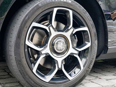 Used 2020 Rolls-Royce Cullinan Black Badge image 41