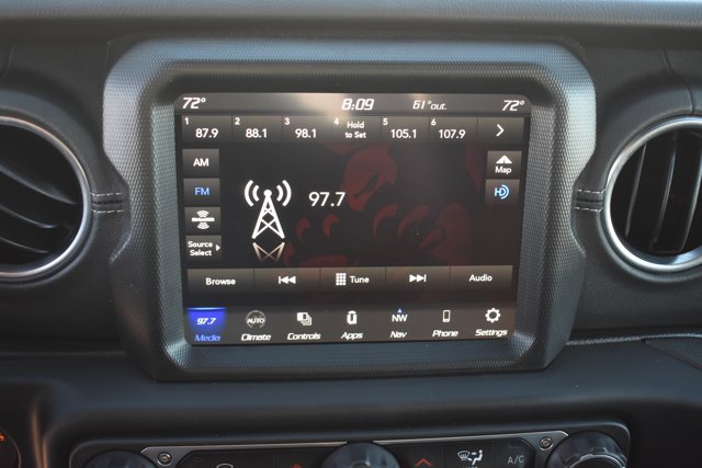 Used 2023 Jeep Wrangler Unlimited Sahara AWD/4WD image 24