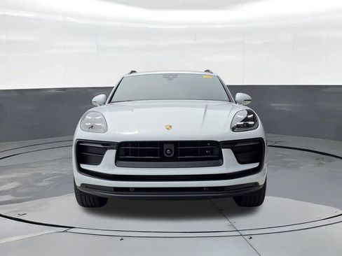 New 2026 Porsche Macan AWD/4WD image 9
