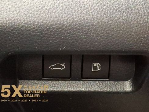 Used 2025 Toyota Crown Nightshade image 31