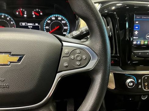 Used 2022 Chevrolet Traverse LS AWD/4WD image 12