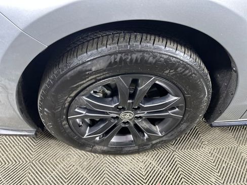 Used 2025 Toyota Sienna XSE w/ XSE Plus Package image 10