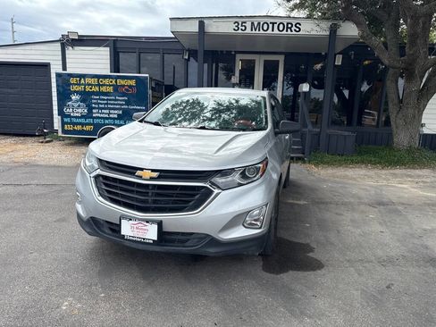 Used 2020 Chevrolet Equinox LS w/ LS Convenience Package image 1