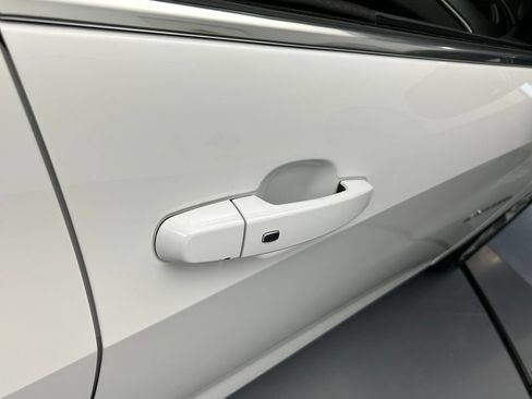 Used 2025 Chevrolet Malibu LT FWD image 19