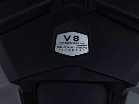 Used 2021 Lamborghini Urus image 38