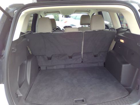 Used 2017 Ford Escape SE w/ SE Cold Weather Package image 12