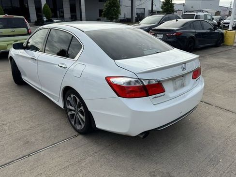 Used 2015 Honda Accord Sport image 7