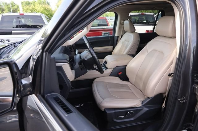 Used 2023 Ford Expedition Limited AWD/4WD image 10